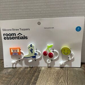 New silicone straw toppers